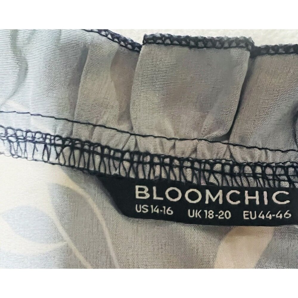 New Bloomchic Ditsy Floral Elastic Sleeve Tie Neck Blouse Navy Blue 14-16 NWT - Picture 3 of 3